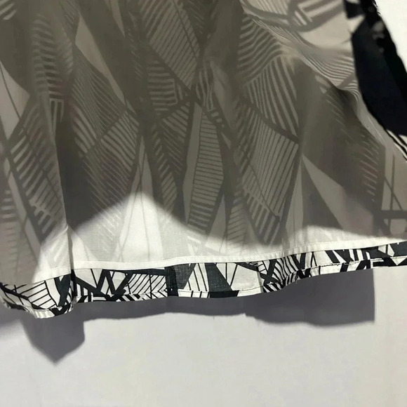 AGB Black and white geometric skirt , size 16 - Picture 2 of 5